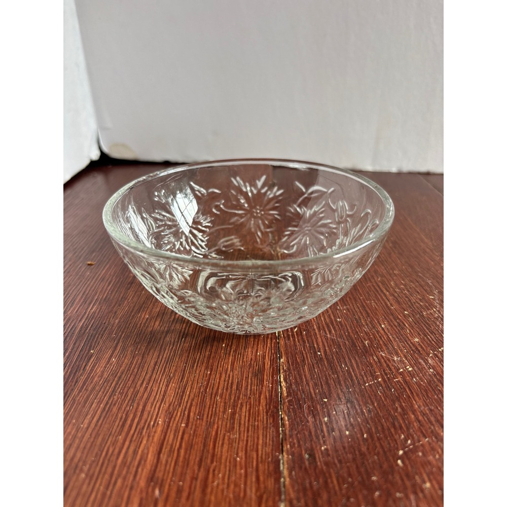 Princess House Fantasia Clear Glass‎ Bowl Floral Poinsettia Pattern 5 Inch Small